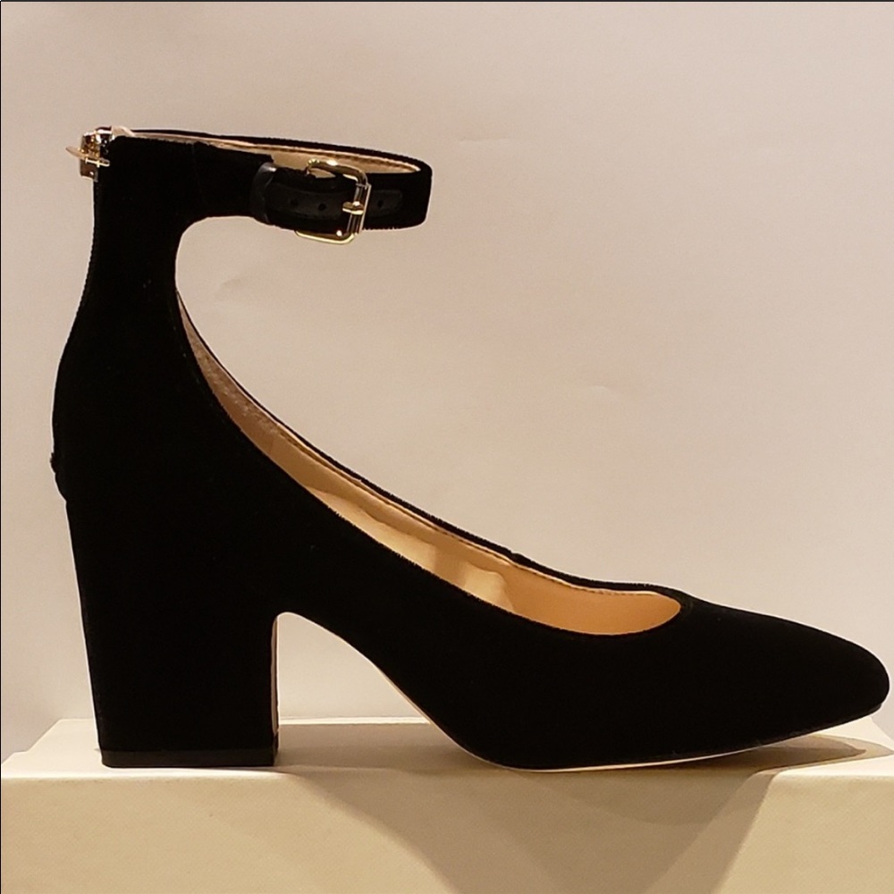 Marc Fisher velvet heels